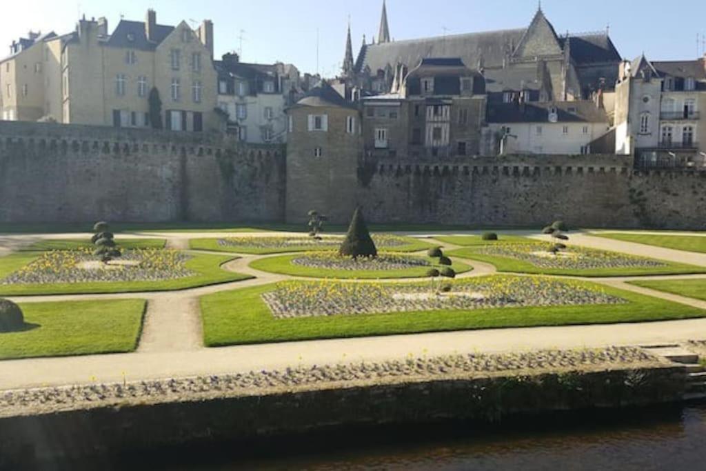 Bel Appartement Vannes Centre Exterior foto